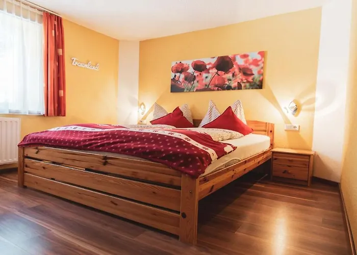 Mountain Apart * ניוסטיפט אים סטובאיטל